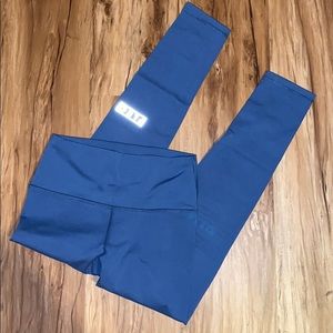 Fleo - 25” - Barbella Box